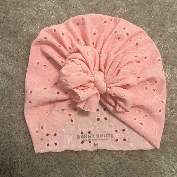 Bunny Knots Turban - Picture 1 of 2